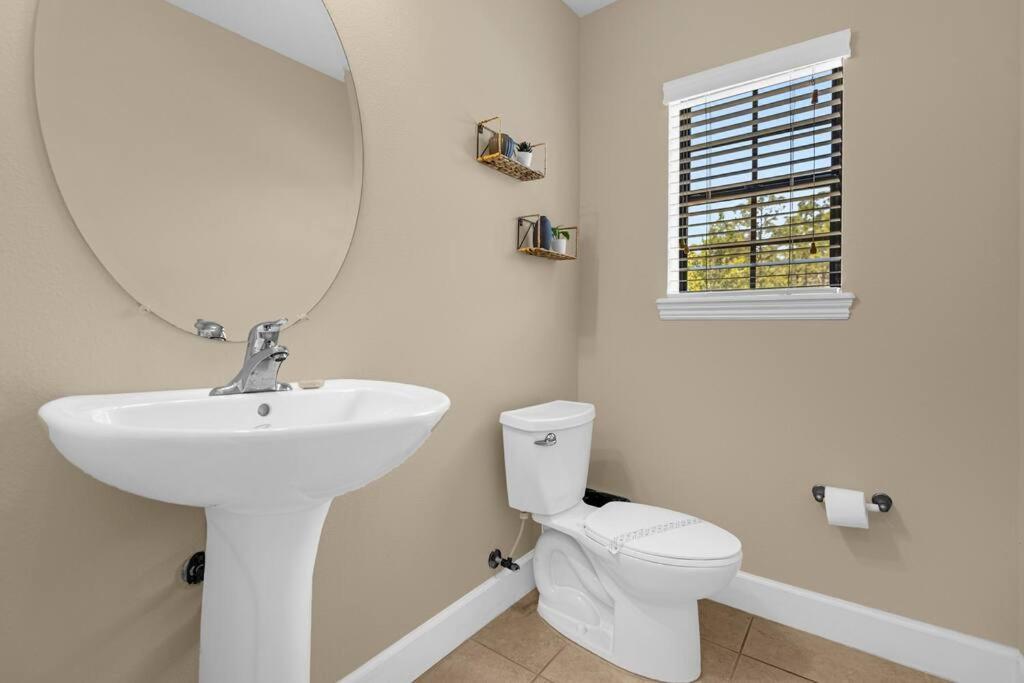 Vibrant 4Br Family Townhome 1 Mile From Disney World And Disney Springs Orlando Exterior foto